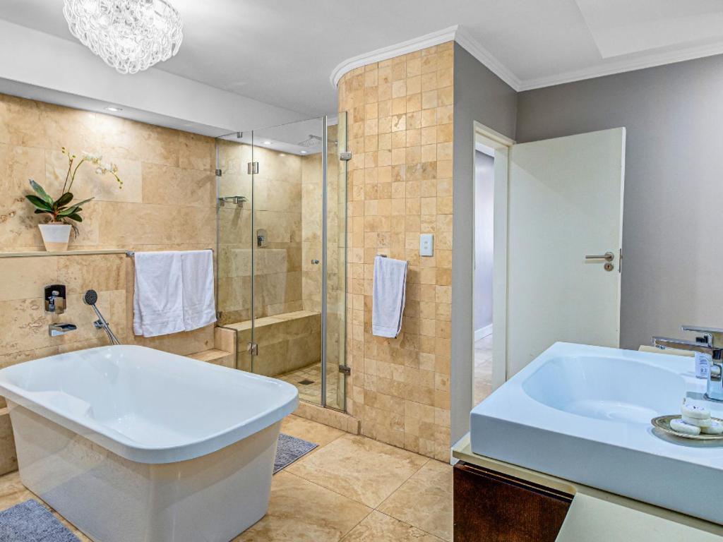 Luxury Penthouse In The Heart Of Sandton Johannesburg